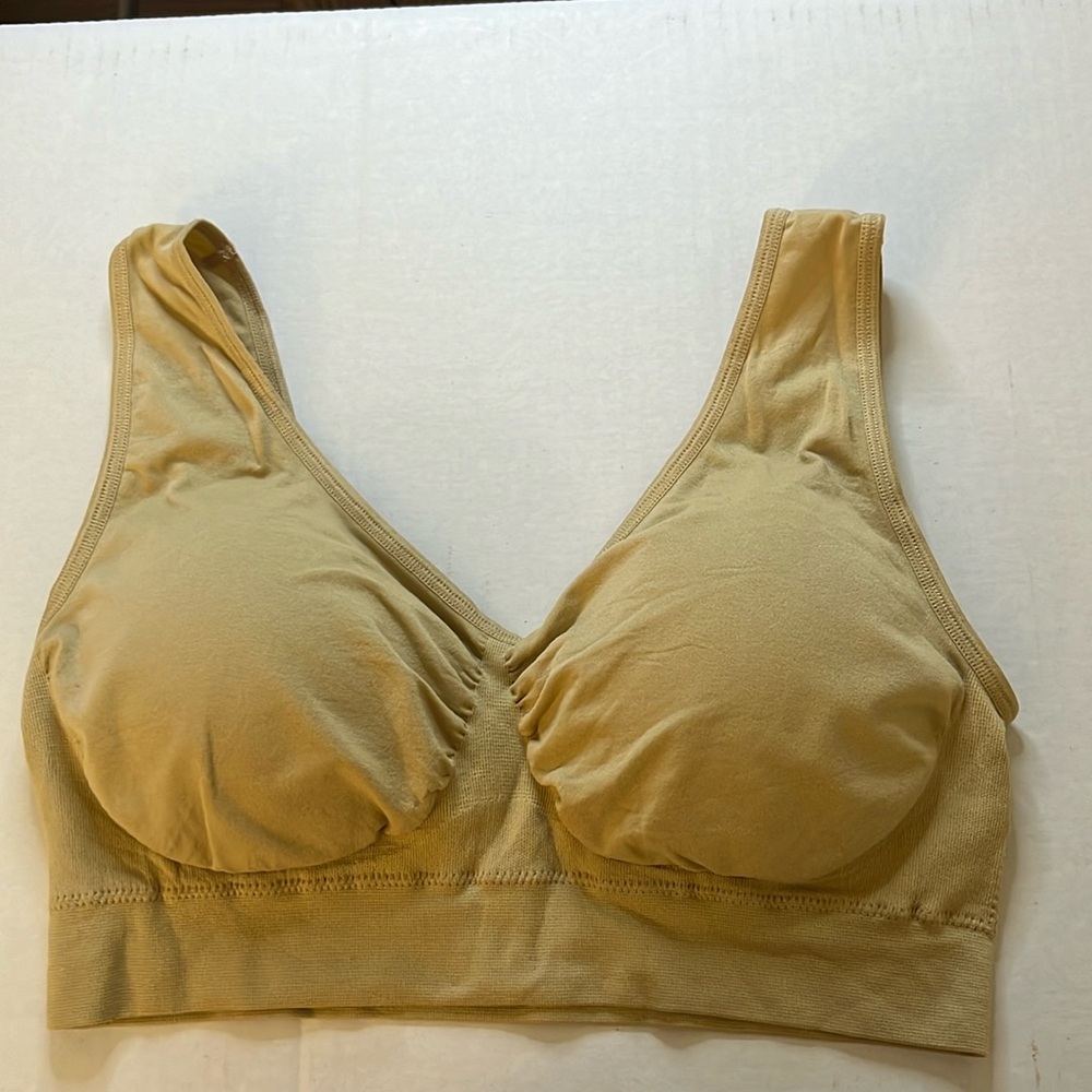 Plus Size Wireless Stretch Bra NWOT Nude Fits 4X 40DD 42B 42C 42D 44A 44B